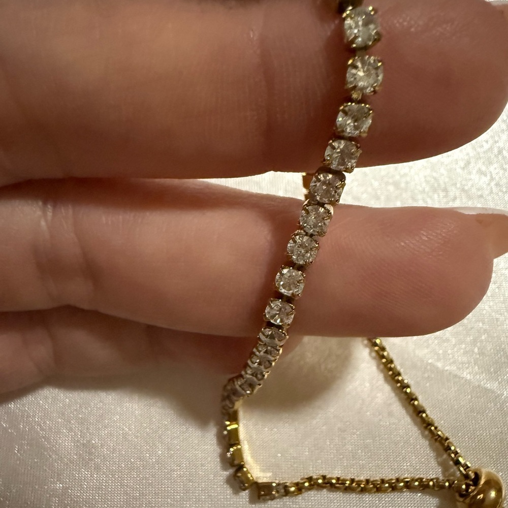 Gold Line Bracelet with Sparkling Stones